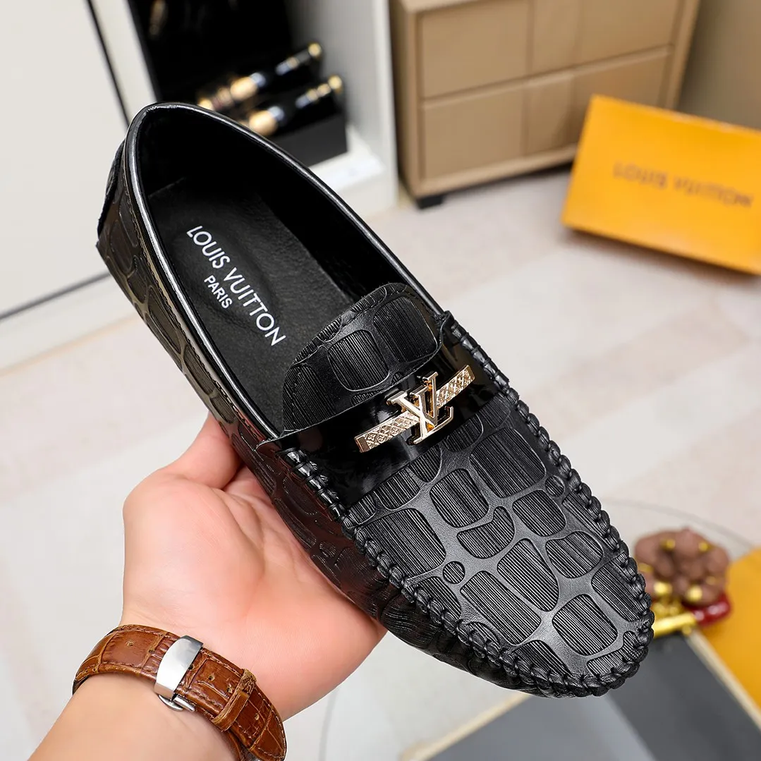 Men's shoes 💰360 💰 LV Louis Vuitton's top-quality Peaches men's shoes 💯Original copy of the official website, the upper is made of imported official website 1:1 material ❌Italian 🇮🇹 cowhide surface, imported pigskin lining. It’s definitely not made with ordinary craftsmanship, it’s the model used by celebrities! The factory’s craftsmanship is designed to create the most perfect shoes for trendy men! Colors available! 38-45 yards